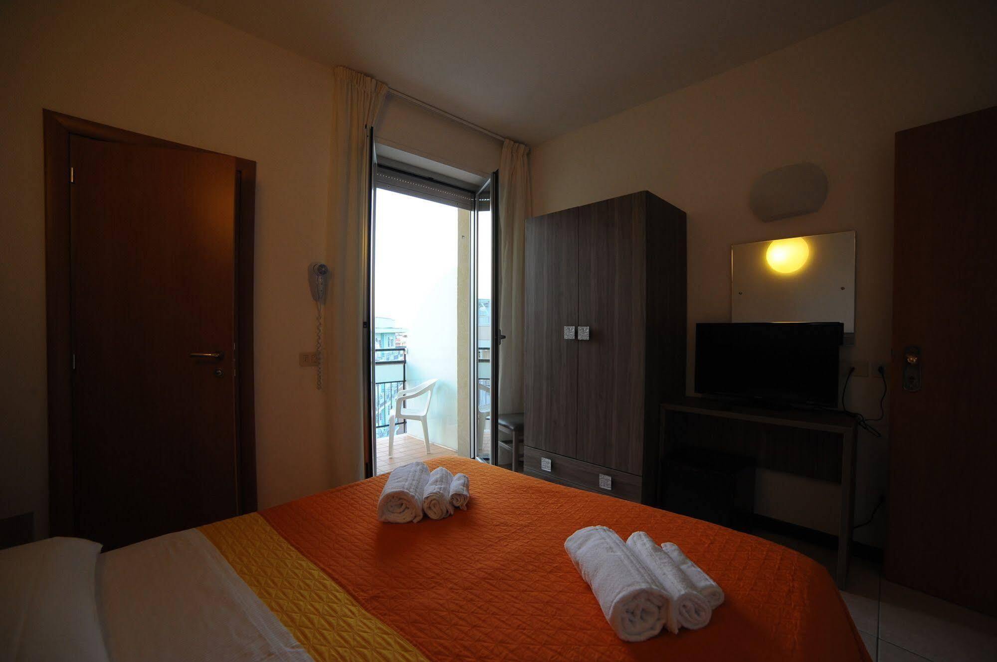 Hotel Madison Gabicce Mare Zewnętrze zdjęcie